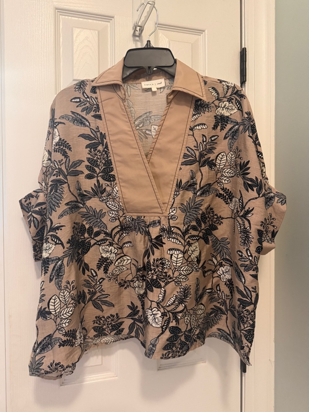 Entro loose top size small